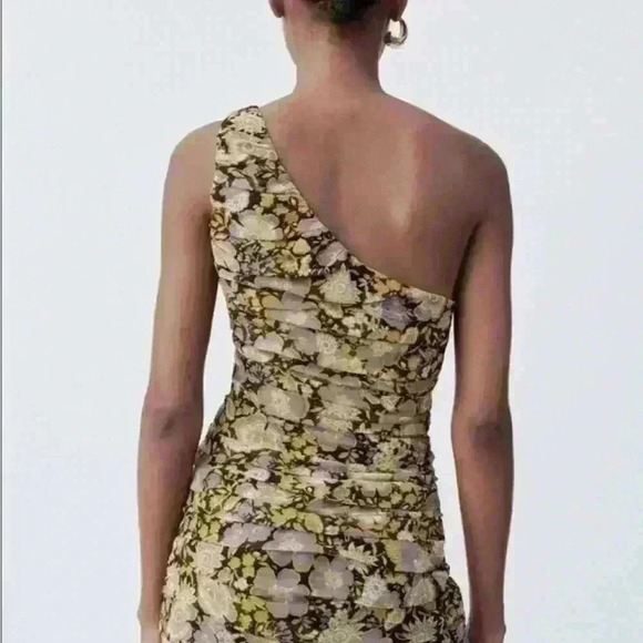 Zara ruched  one shoulder mini floral Black Gold Short Party Dress size S - Picture 2 of 9